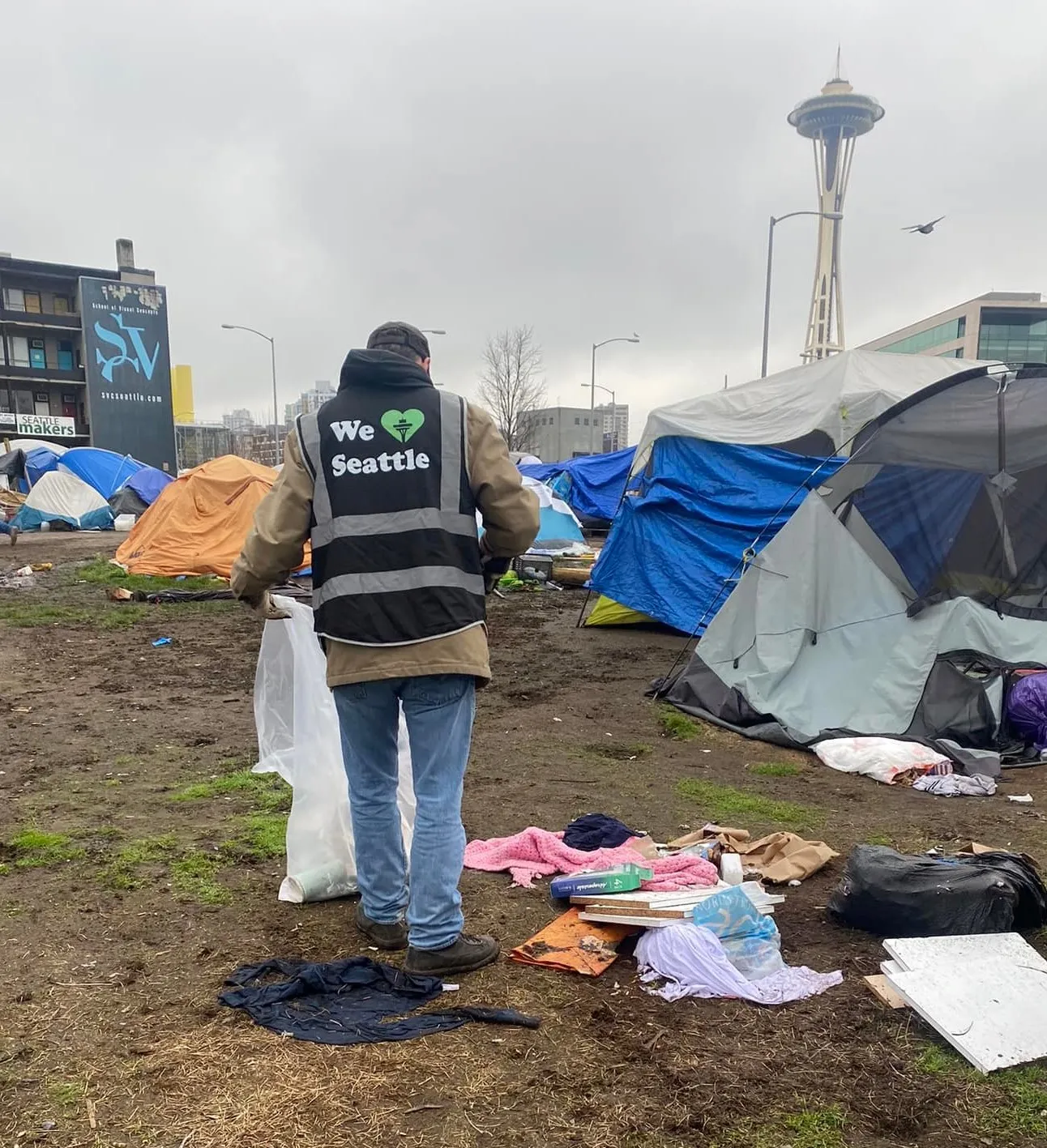 We Heart Seattle joins forces with local businesses to tackle trash, while offering individuals a path to work